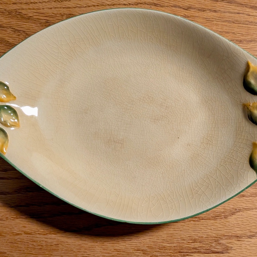 Cream Ceramic Leaf-Trim Serving Platter with Green Edge